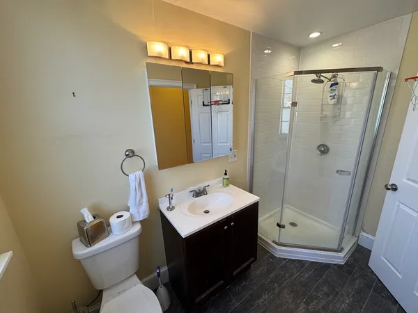 $6,600 | 208 Holland Street, Unit 2, Somerville, MA 02144