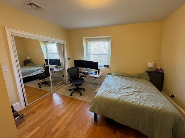 $6,600 | 208 Holland Street, Unit 2, Somerville, MA 02144