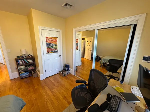 $6,600 | 208 Holland Street, Unit 2, Somerville, MA 02144