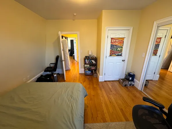 $6,600 | 208 Holland Street, Unit 2, Somerville, MA 02144