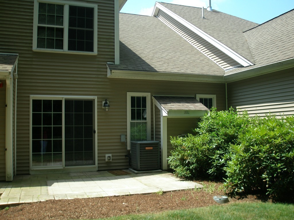 24 Leanne Way, Unit 24 Franklin, MA 02038 - Photo 16 of 18 a view of entrance gate of a house