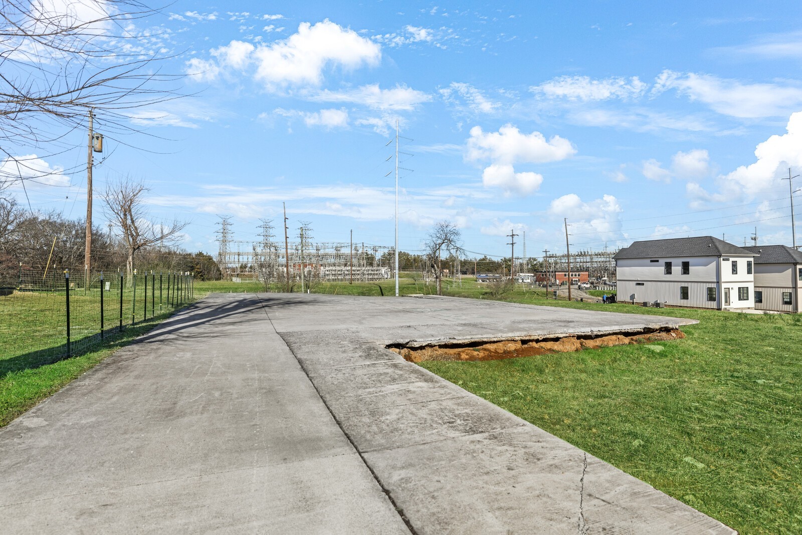 123 East Campbell Road Madison, TN 37115 - Photo 6 of 17 a view of a garden