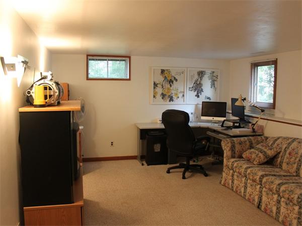 50 Robin Road Westborough, MA 01581 - Photo 14 of 21 Gallery Image 14
