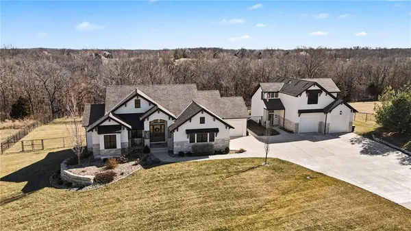 $2,250,000 | 15703 Dd Highway, Smithville, MO 64089