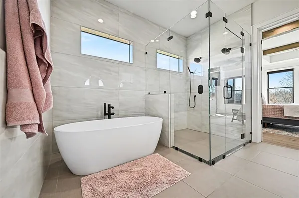 $2,250,000 | 15703 Dd Highway, Smithville, MO 64089