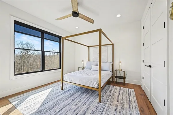 $2,250,000 | 15703 Dd Highway, Smithville, MO 64089