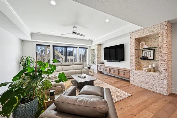 $2,250,000 | 15703 Dd Highway, Smithville, MO 64089