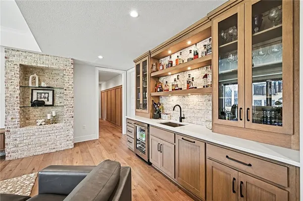 $2,250,000 | 15703 Dd Highway, Smithville, MO 64089