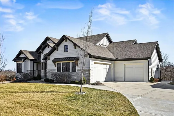 $2,250,000 | 15703 Dd Highway, Smithville, MO 64089