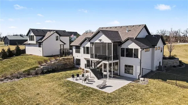 $2,250,000 | 15703 Dd Highway, Smithville, MO 64089