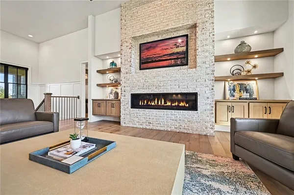 $2,250,000 | 15703 Dd Highway, Smithville, MO 64089