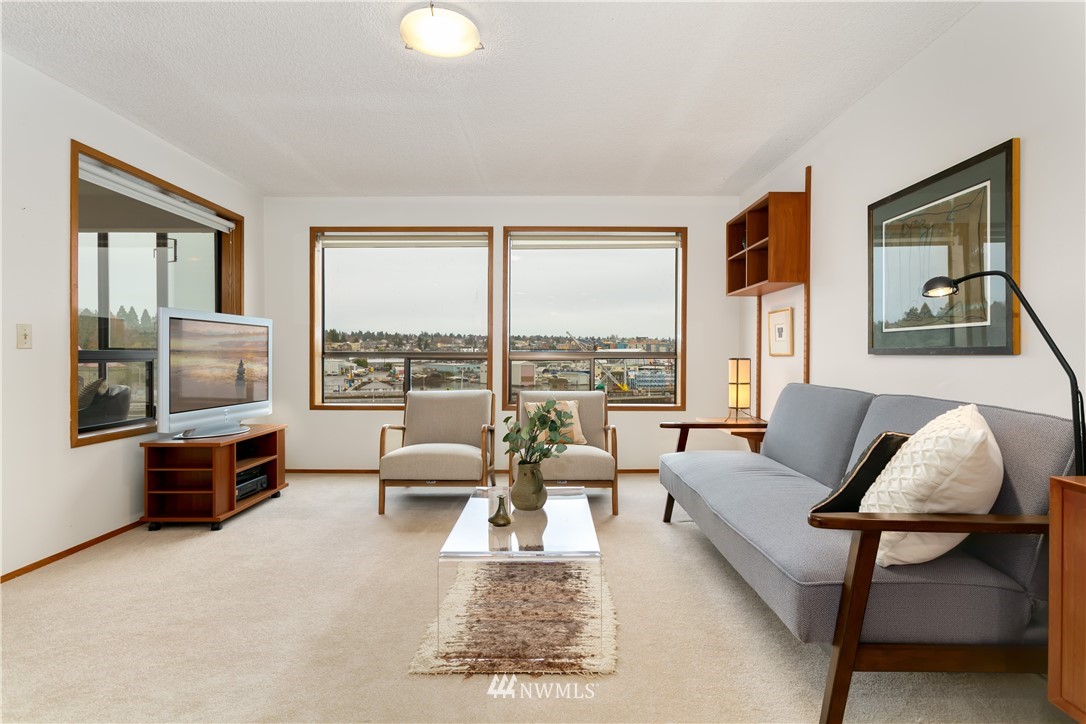 3100 West Commodore Way, Unit 308 Seattle, WA 98199 - Photo 13 of 25 Gallery Image 13