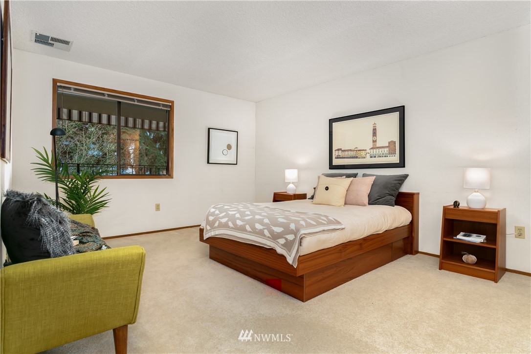 3100 West Commodore Way, Unit 308 Seattle, WA 98199 - Photo 16 of 25 Gallery Image 16