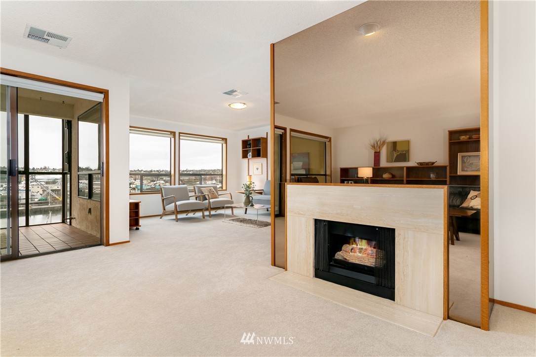 3100 West Commodore Way, Unit 308 Seattle, WA 98199 - Photo 7 of 25 Gallery Image 7