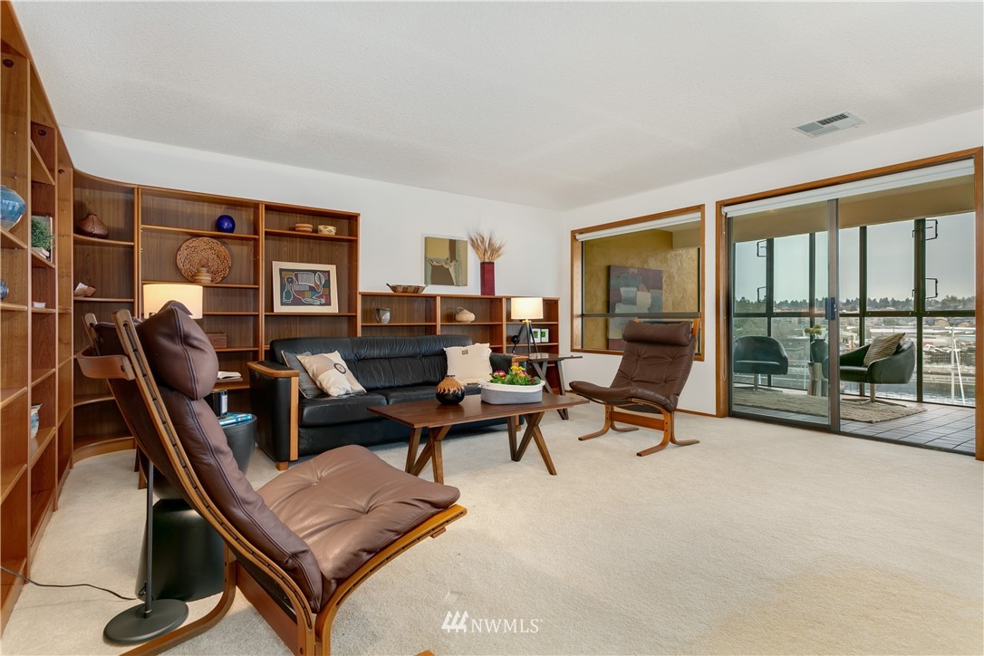3100 West Commodore Way, Unit 308 Seattle, WA 98199 - Photo 10 of 25 Gallery Image 10