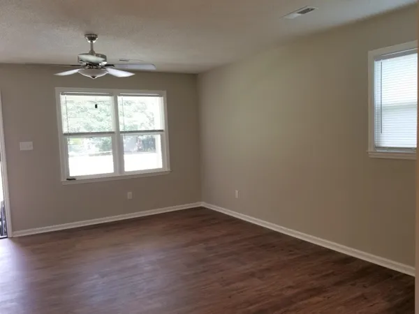 $1,600 | 148 Giles Drive, Goose Creek, SC 29445