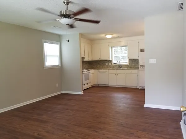 $1,600 | 148 Giles Drive, Goose Creek, SC 29445