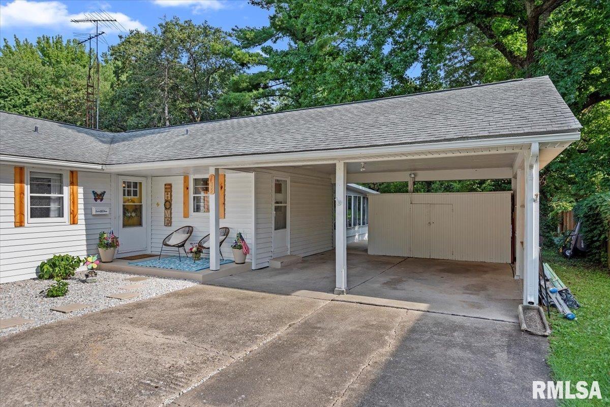 185 Circle Drive Springfield, IL 62703 - Photo 5 of 52 Gallery Image 5