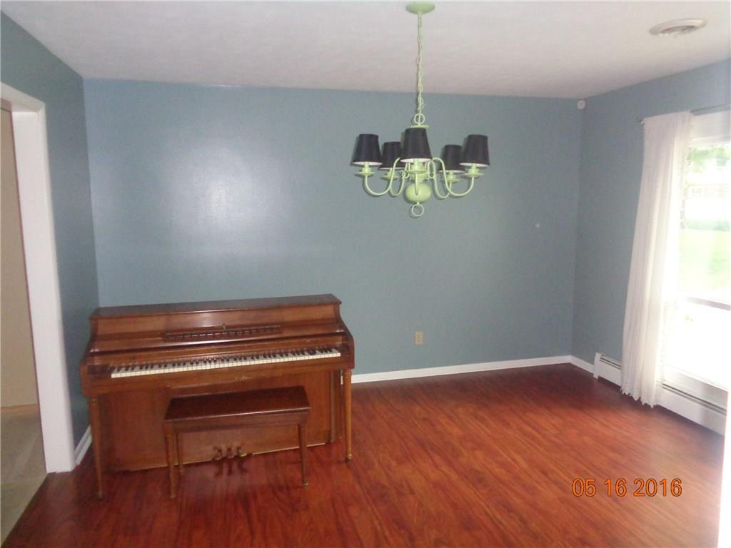 4102 Ridgeway Avenue Columbus, IN 47203 - Photo 3 of 18