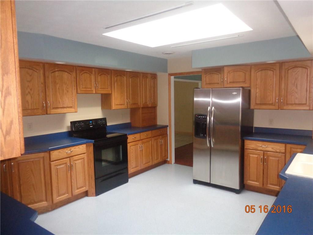 4102 Ridgeway Avenue Columbus, IN 47203 - Photo 5 of 18