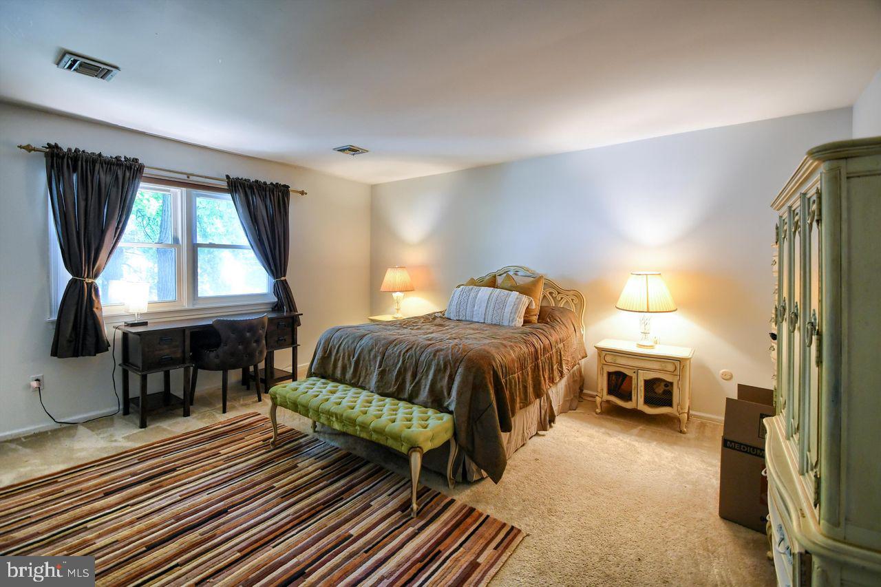 1020 Edwards Drive Springfield, PA 19064 - Photo 19 of 32 Gallery Image 19