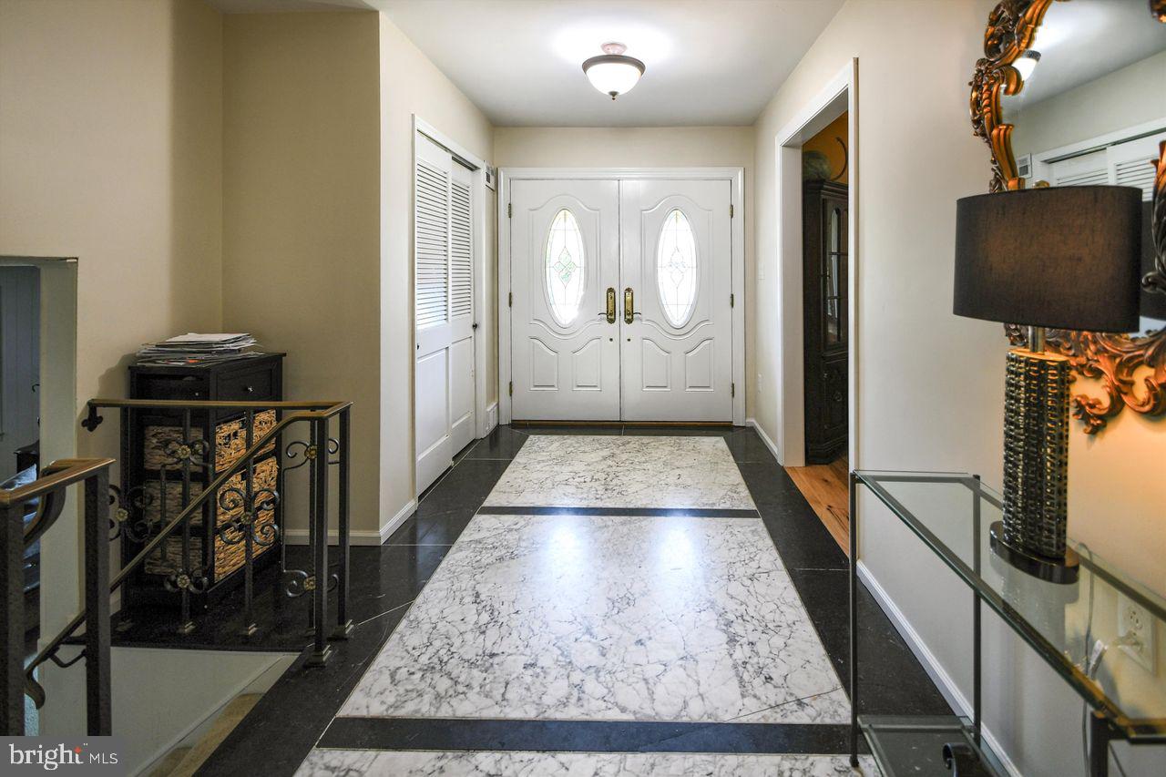 1020 Edwards Drive Springfield, PA 19064 - Photo 6 of 32 Gallery Image 6