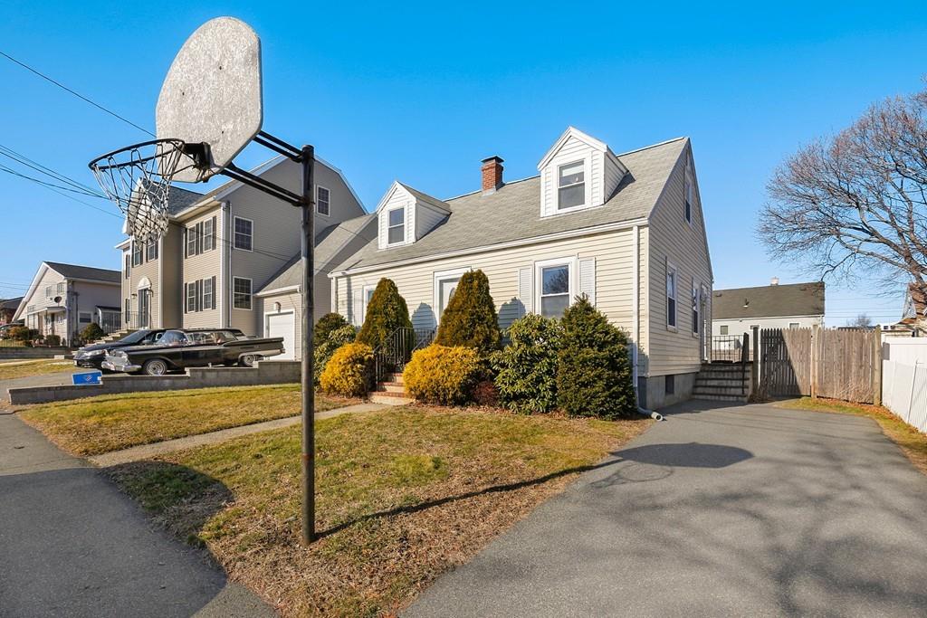 134 Orvis Road Revere, MA 02151 - Photo 4 of 24 Gallery Image 4