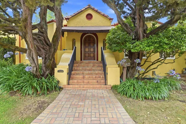 $2,988,000 | 1524 Arc Way, Burlingame, CA 94010
