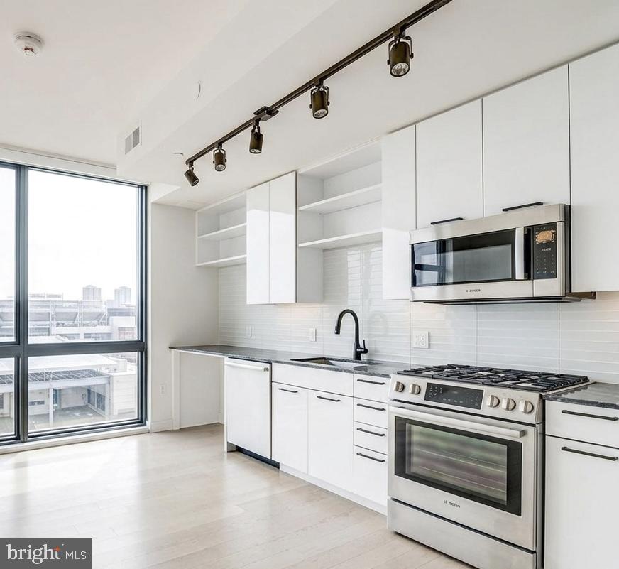 70 N Street Southeast, Unit N811 Washington, DC 20003 - Photo 2 of 30