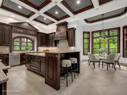 $2,500,000 | 11315 77th Street, Burr Ridge, IL 60527