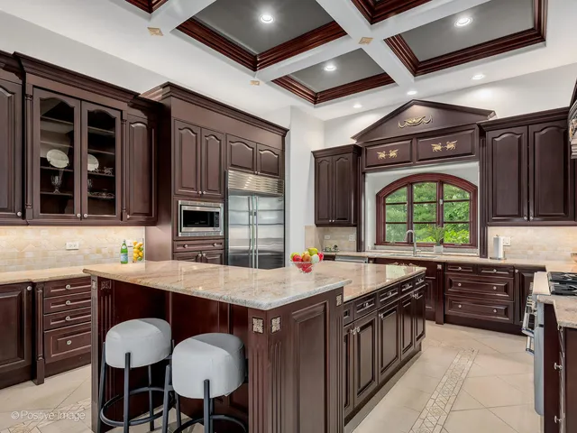 $2,500,000 | 11315 77th Street, Burr Ridge, IL 60527