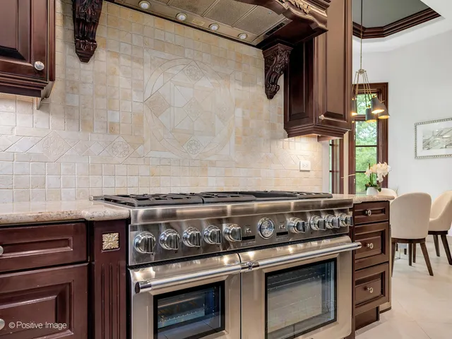 $2,500,000 | 11315 77th Street, Burr Ridge, IL 60527