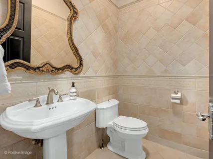 $2,500,000 | 11315 77th Street, Burr Ridge, IL 60527