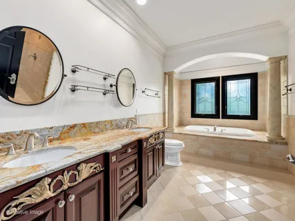 $2,500,000 | 11315 77th Street, Burr Ridge, IL 60527