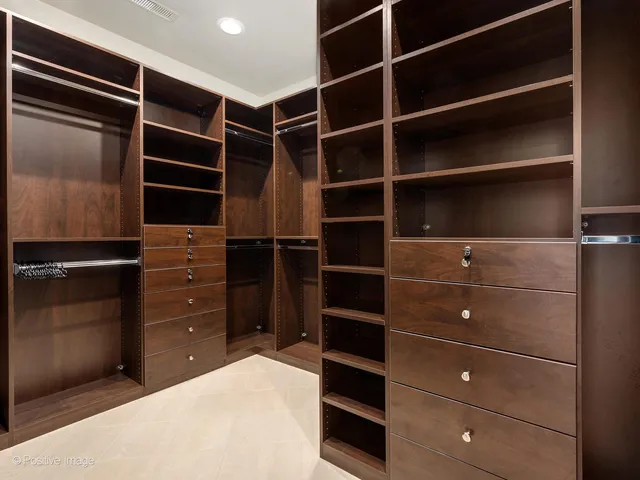 $2,500,000 | 11315 77th Street, Burr Ridge, IL 60527