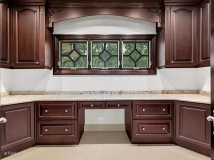 $2,500,000 | 11315 77th Street, Burr Ridge, IL 60527