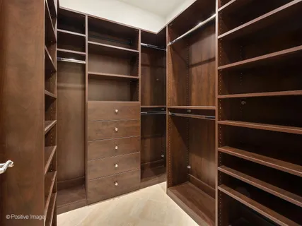 $2,500,000 | 11315 77th Street, Burr Ridge, IL 60527