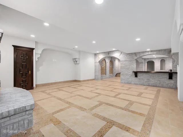 $2,500,000 | 11315 77th Street, Burr Ridge, IL 60527