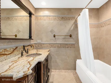 $2,500,000 | 11315 77th Street, Burr Ridge, IL 60527