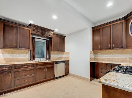 $2,500,000 | 11315 77th Street, Burr Ridge, IL 60527