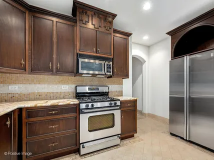 $2,500,000 | 11315 77th Street, Burr Ridge, IL 60527