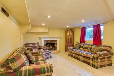 $549,000 | 238 West Hill Road, Marlborough, MA 01752