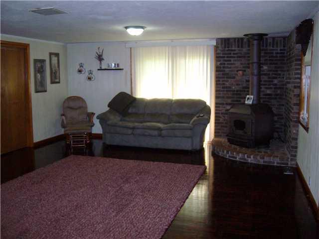2153 Country Club Road Mooresville, IN 46158 - Photo 4 of 12 Gallery Image 4