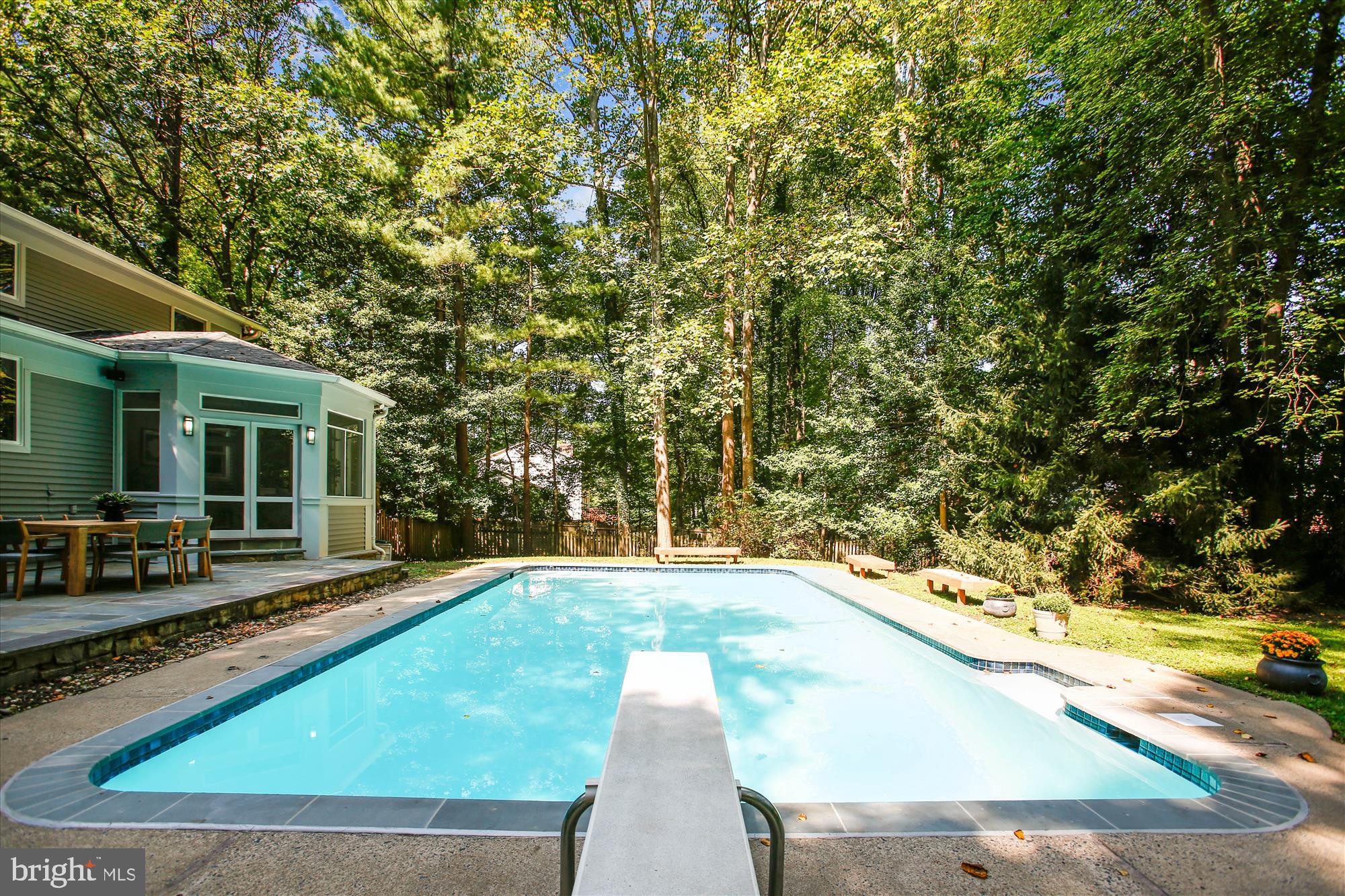 2559 Five Oaks Road Vienna, VA 22181 - Photo 50 of 55 a view of swimming pool with lounge chair