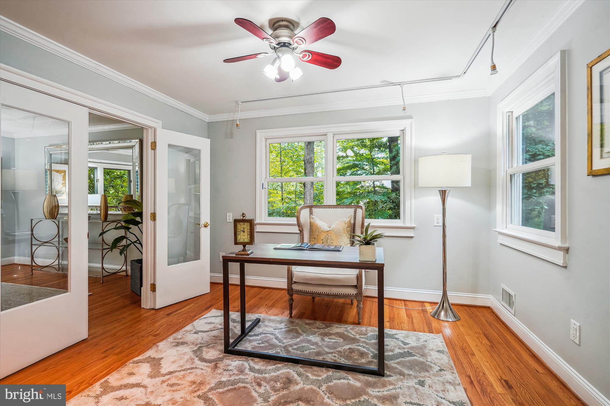 2559 Five Oaks Road Vienna, VA 22181 - Photo 10 of 55 a work room with furniture and a potted plant