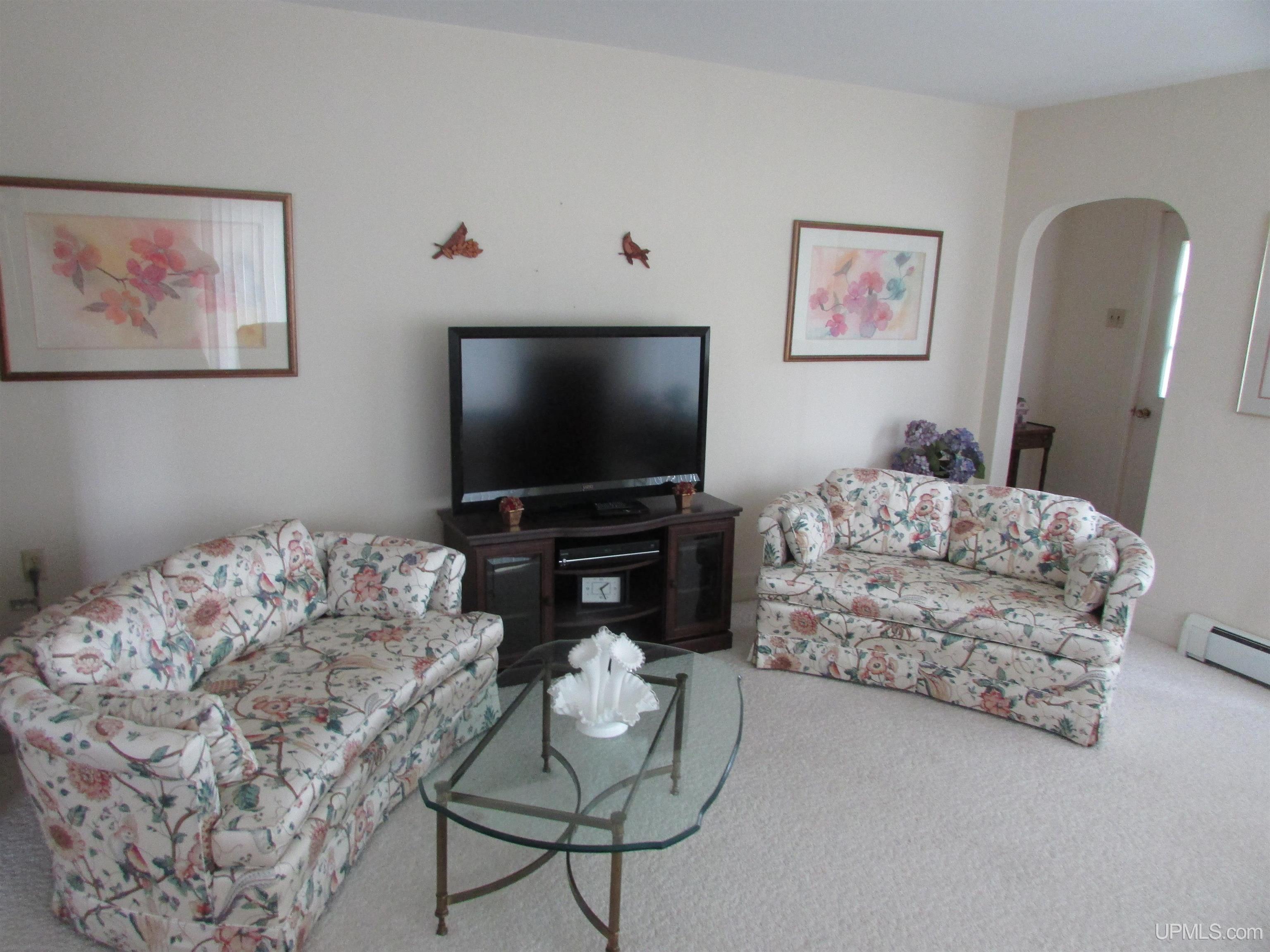 105 West Fall Street L'Anse, MI 49946 - Photo 6 of 28