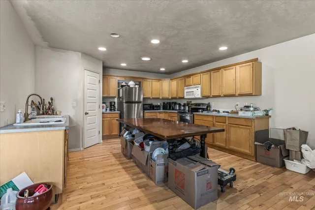 $549,900 | 1331 John Day Highway, Vale, OR 97918