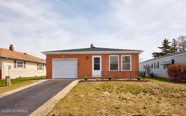 $374,900 | 9 Mirador Court, Toms River, NJ 08757