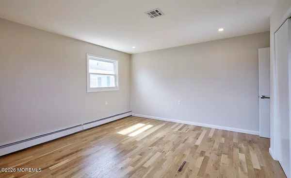 $374,900 | 9 Mirador Court, Toms River, NJ 08757