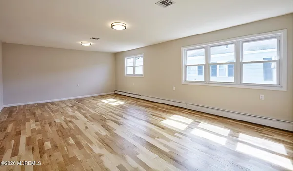 $374,900 | 9 Mirador Court, Toms River, NJ 08757